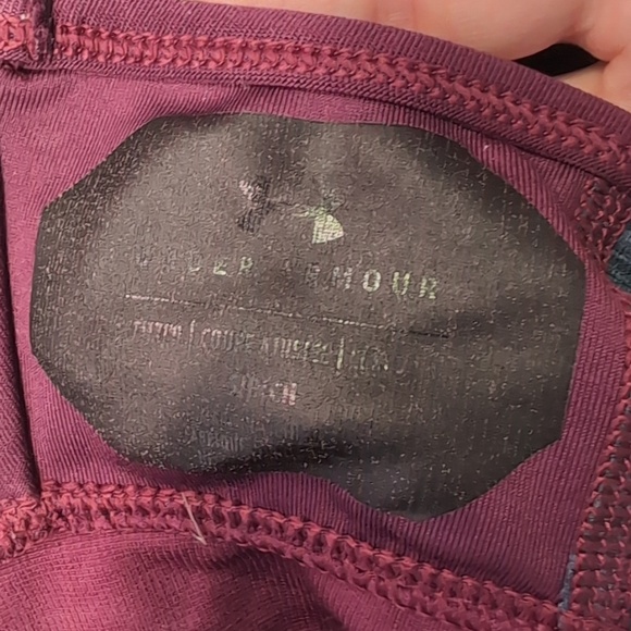 Under Armour Sports Bra - Picture 5 of 5